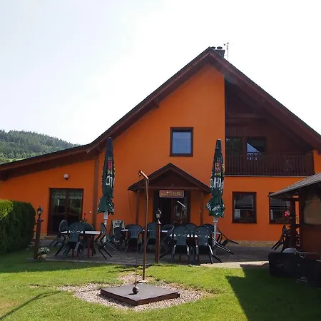Otmarka Guest house Techonin